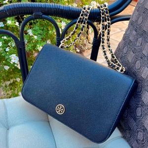 NWT Tory Burch Robinson Adjustable Shoulder Bag